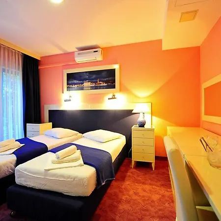 Jadran Hotel 3*