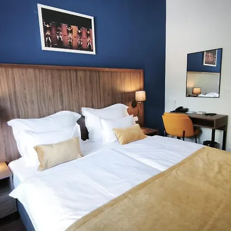 Sustipan Hotel 3*