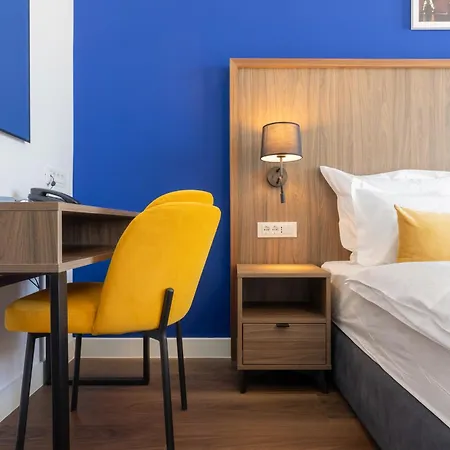 Sustipan Hotel 3*