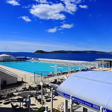호텔 Sustipan 3*