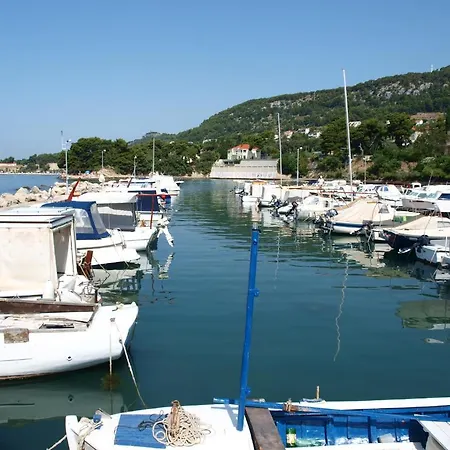 شقة Jadran